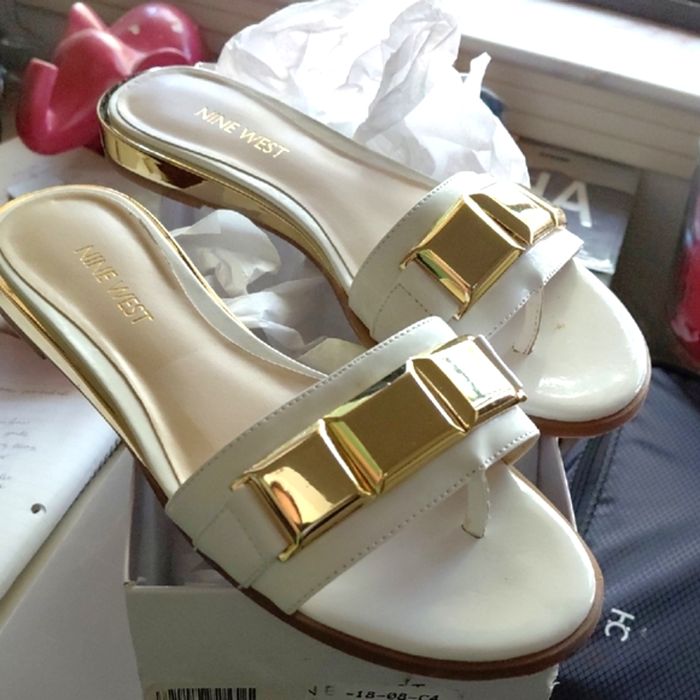 Nine West White and Gold Slide Sandals 7.5